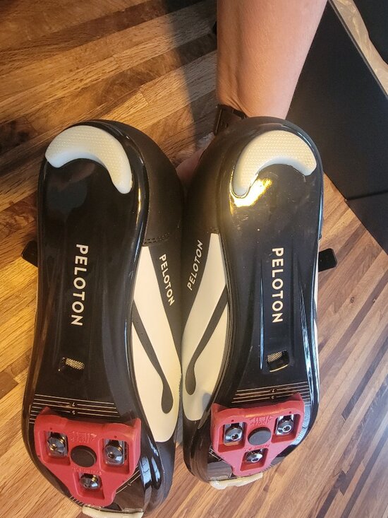 Peloton Altos Cycling Shoes IOB Black and Red main image 13